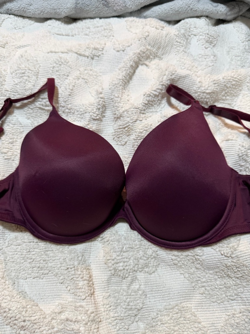 PINK Victoria's Secret Smooth Molded Bra in Deep Wine